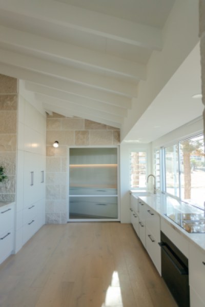 Magic Beach House Kitchen