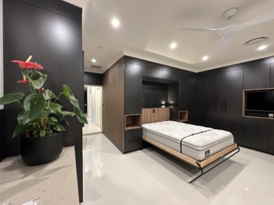 Sumsion Rd - Luxury Wall bed & multipurpose room